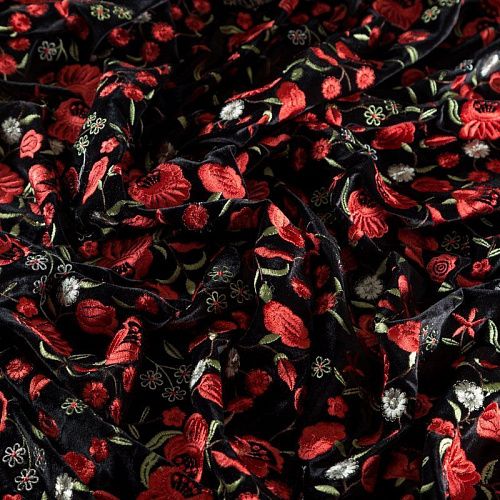 Бархат с вышивкой 002-04257 черный