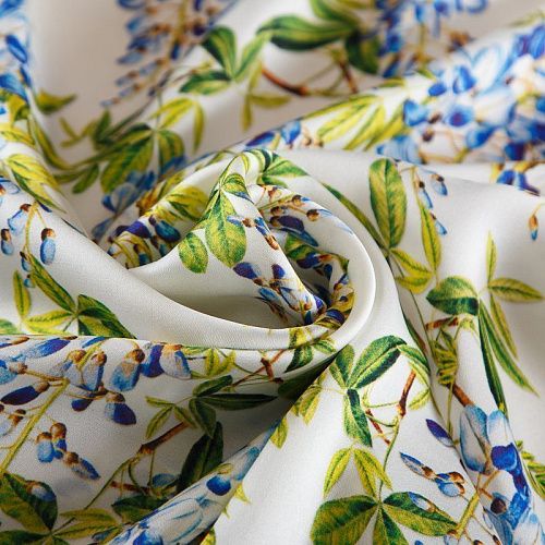 Шифон шелковый 068-19108 молочный принтованный